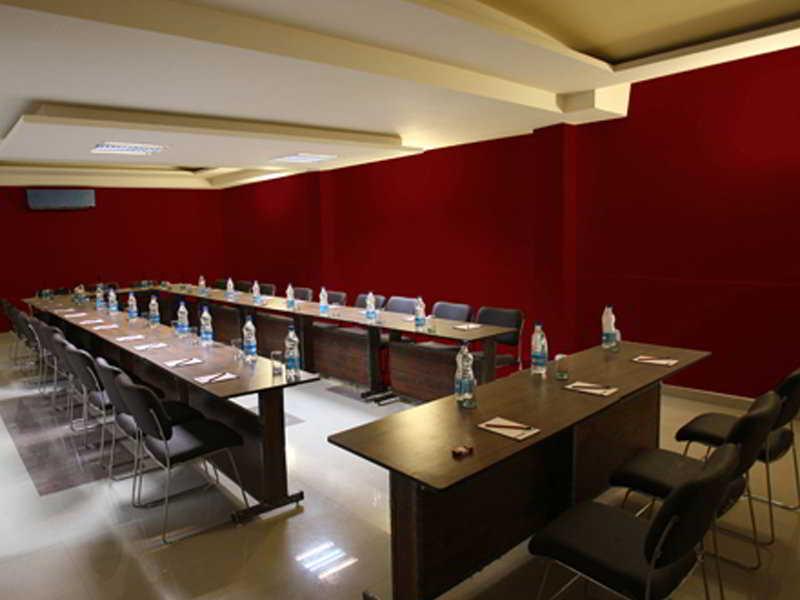 Emblem Hotel Sector 14 Gurgaon Business foto